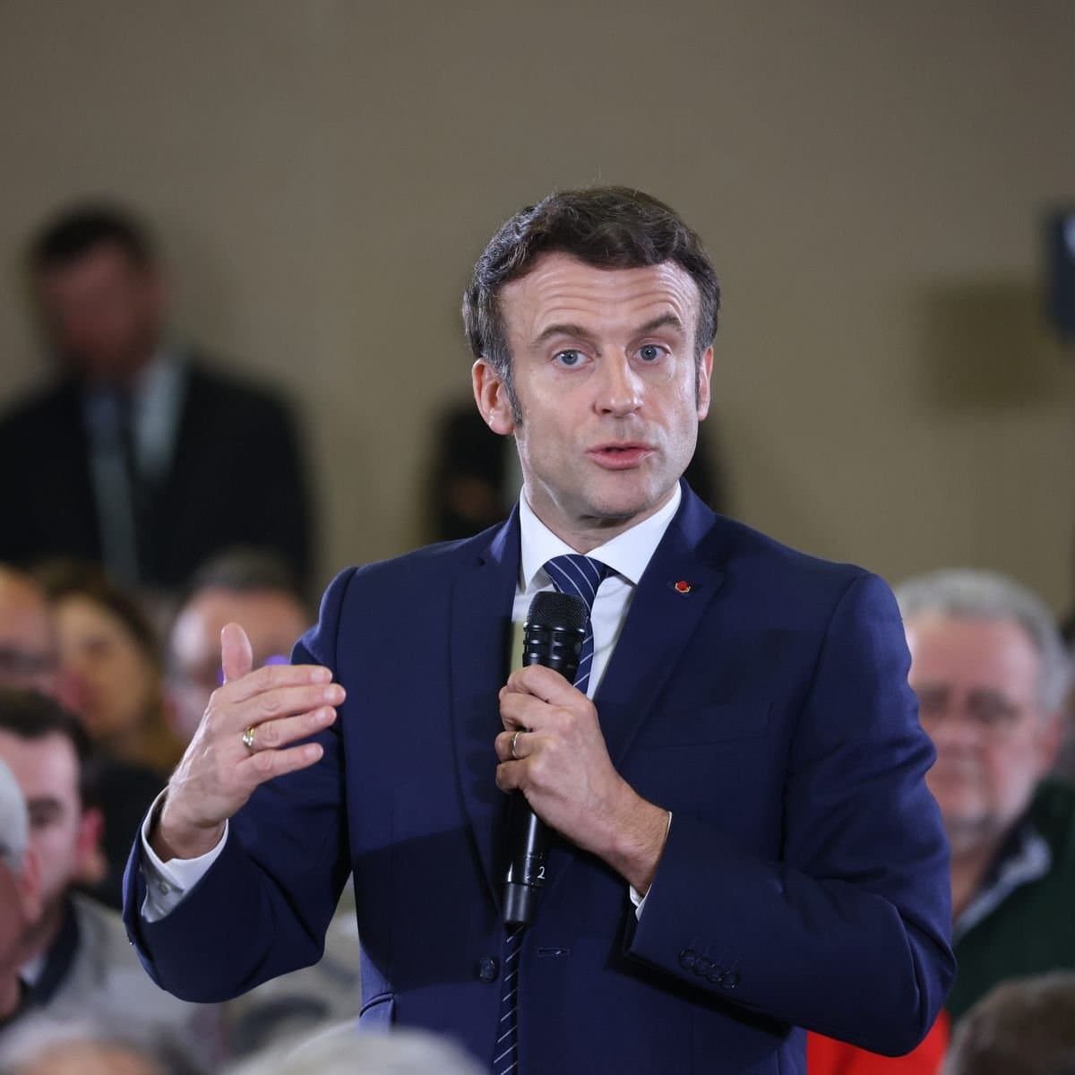 Présidentielle 2022 : ce que changerait la proposition d'Emmanuel Macron de permettre aux couples en concubinage de déclarer ensemble leurs impôts