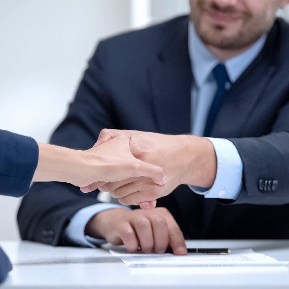 RÉFUGIÉS UKRAINIENS: 600 ENTREPRISES MOBILISÉES AVEC 7000 PROPOSITIONS D'EMPLOI