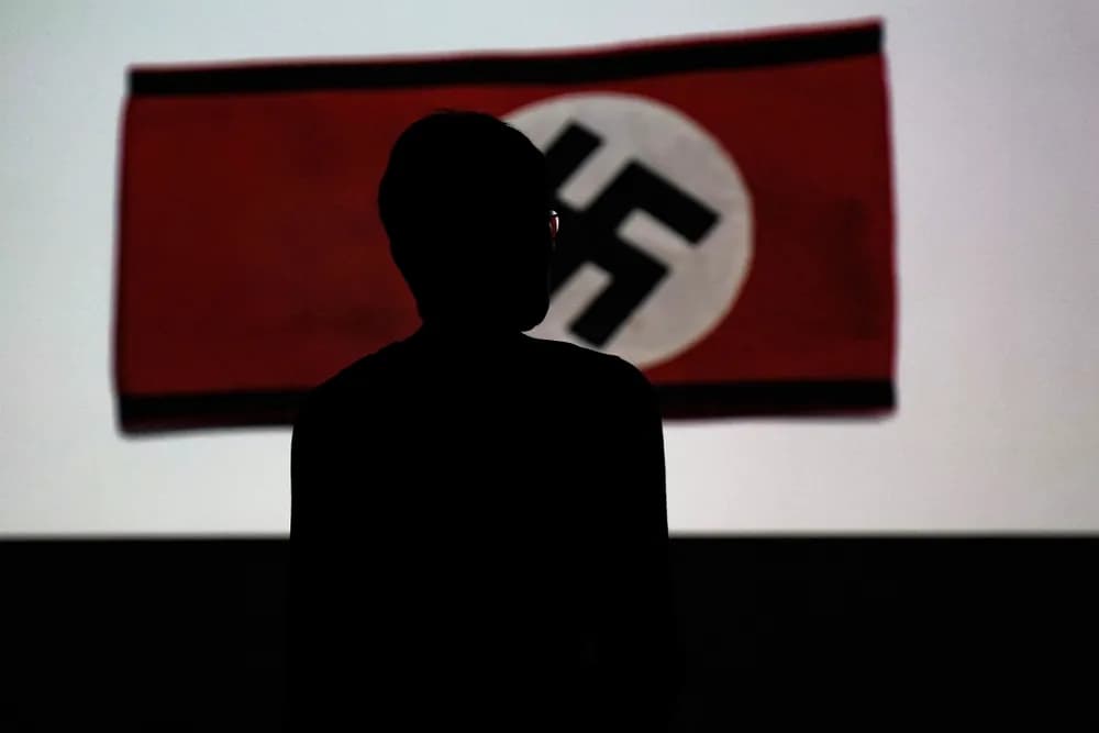 Mexique: un couple se marie sur le thème nazi à l'occasion de l'anniversaire de mariage d'Hitler