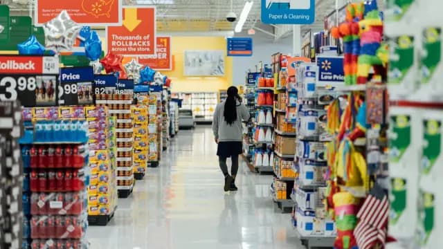 Gaspillage : un supermarché Britannique supprime la date de consommation sur 500 produits frais
