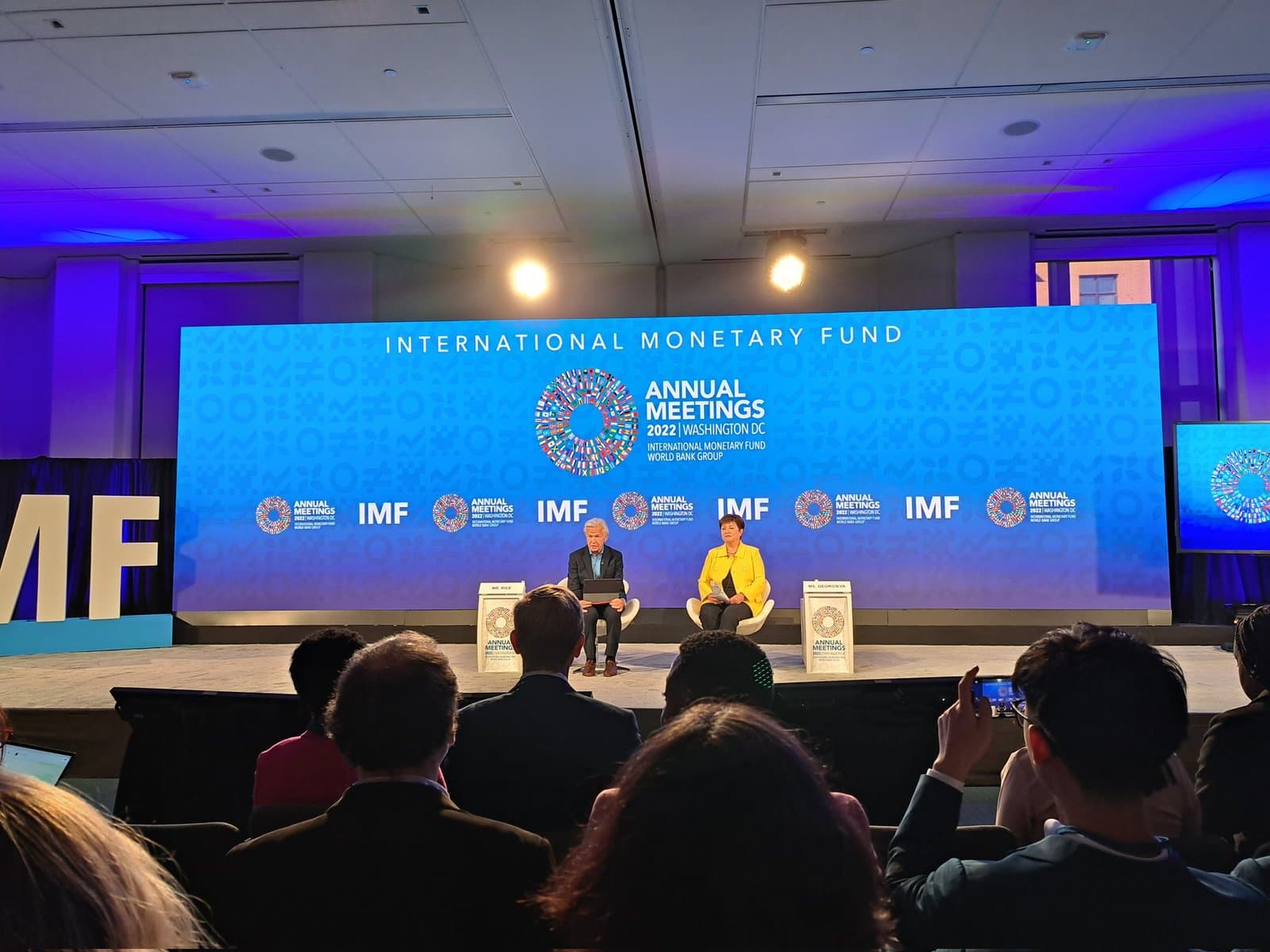Conférence FMI-Banque mondiale à Washington : le directeur général du FMI visite le pavillon du Maroc et souligne l'importance de la conférence 2023 à Marrakech