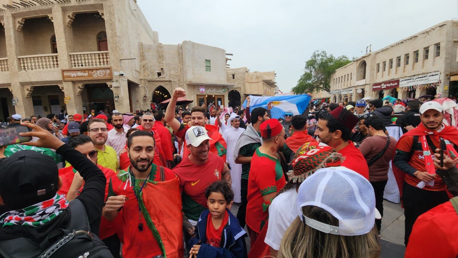 Une file d'attente interminable pour la billetterie du choc Maroc - France