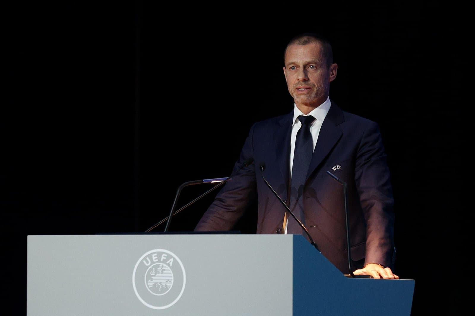 FOOT: Aleksander Čeferin réélu président de l'UEFA par acclamation