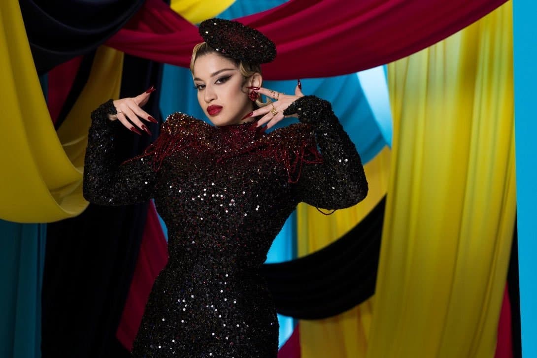 Eurovision  2023: le geste de la main de La Zarra au moment des résultats fait polémique