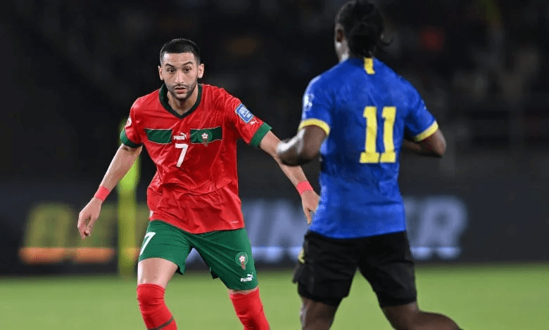 L'équipe nationale marocaine remporte une victoire 2-0 contre la Tanzanie lors des éliminatoires de la Coupe du monde 2026.