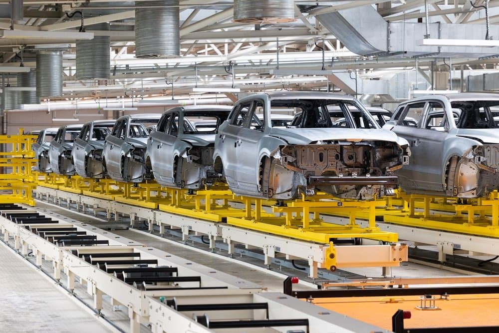 La Chine devient le plus grand exportateur mondial de voitures avec 3,92 millions d'unités. 