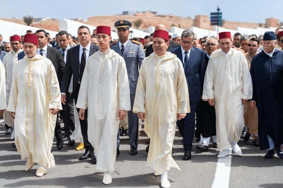 Prières rogatoires à Al-Masjid Al-Aâdam à Rabat en présence de SAR le Prince Héritier Moulay El Hassan et de SAR le Prince Moulay Rachid.