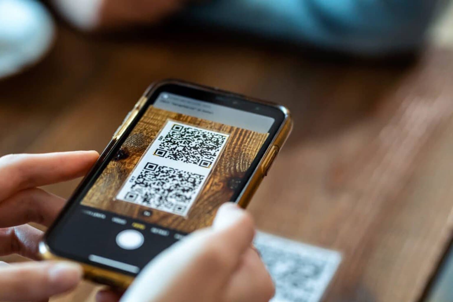 "Quishing", une arnaque qui se cache derrière de faux QR codes