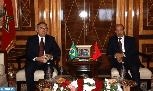 M. Mayara s'entretient avec l'ambassadeur du Brésil.
