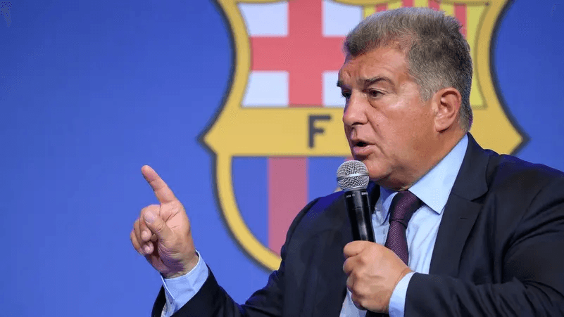 Le président du FC Barcelone qualifie le Real Madrid de "team malhonnête".