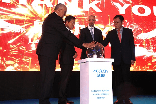  Le groupe industriel chinois "Aeolon" lance son projet de fabrication de pales d'éoliennes.