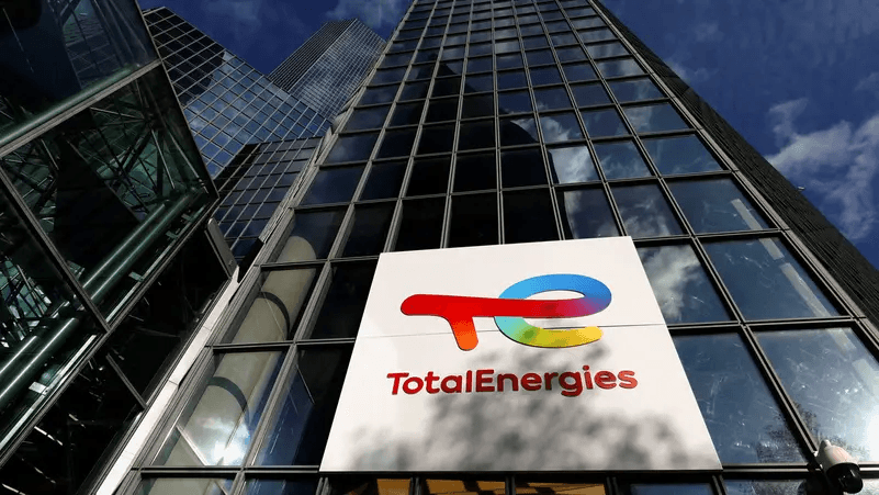 Les bénéfices de TotalEnergies s'élèvent à 21,4 milliards de dollars en 2023.