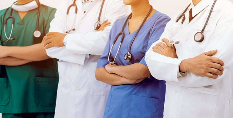 Le Système de Santé Marocain Lutte Contre une Pénurie Sévère de Médecins