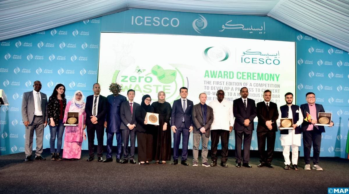 Rabat : Remise des prix de l'ICESCO pour la transformation des biodéchets en barres alimentaires.