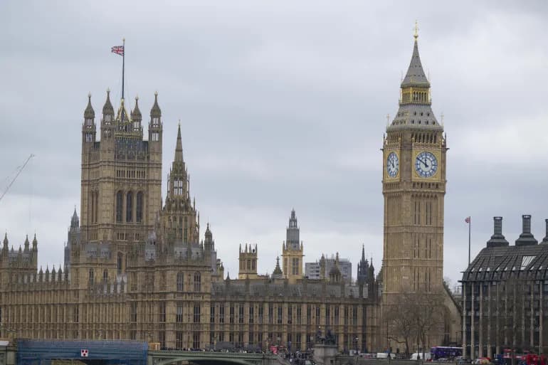 Appel de plus de 130 parlementaires britanniques à interdire la vente d'armes à Israël