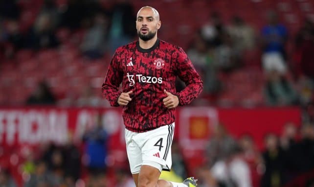 Rapport : Ten Hag a mal utilisé Amrabat en tant qu'arrière latéral.