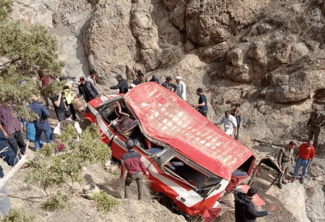 La mort de 9 personnes et 8 autres blessées dans un accident de la route à la commune d'Aït Boulli