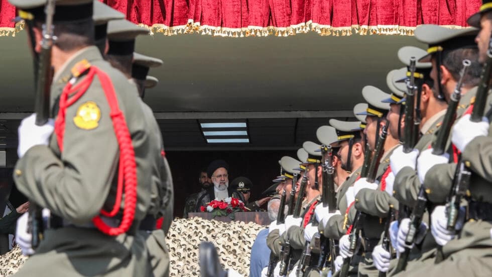 Le président iranien annonce le "succès" de l'attaque contre Israël lors de la Journée nationale de l'armée