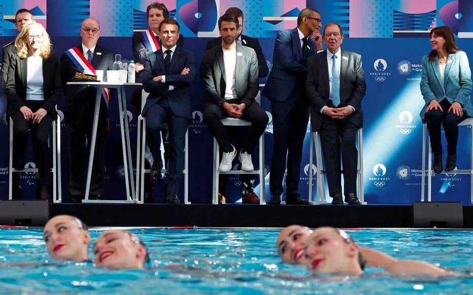 Un Plongeur Chute lors de l'Ouverture du Centre Aquatique Olympique pour les JO de Paris 2024