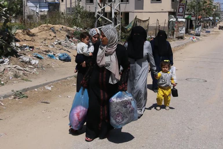 L'occupation poursuit ses attaques sur Gaza et assiège les écoles pour personnes déplacées