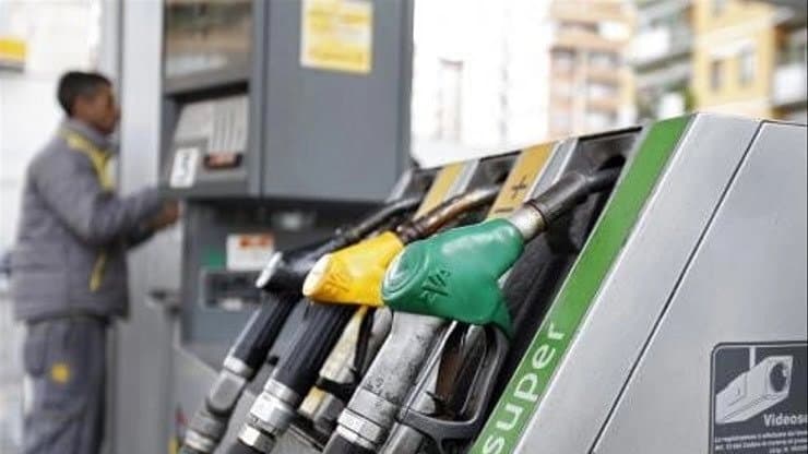 Le carburant et l'essence : l'absence d'impact direct des disparités internationales sur les prix de vente