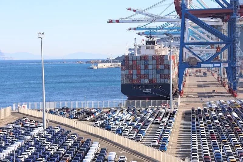 Baisse des importations et des exportations au quatrième trimestre 2023