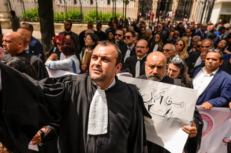 Un avocat tunisien est torturé pendant sa détention