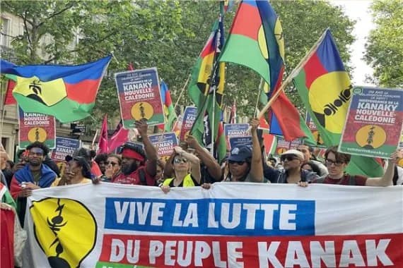 Après deux semaines de troubles, d'un calme relatif et de la levée de l'état d'urgence en Nouvelle-Calédonie