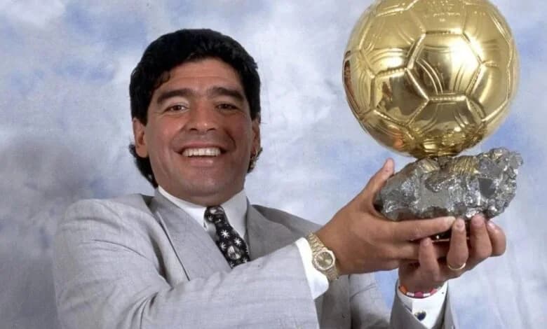 Le Ballon d'Or de Maradona de 1986 sera mis aux enchères en juin