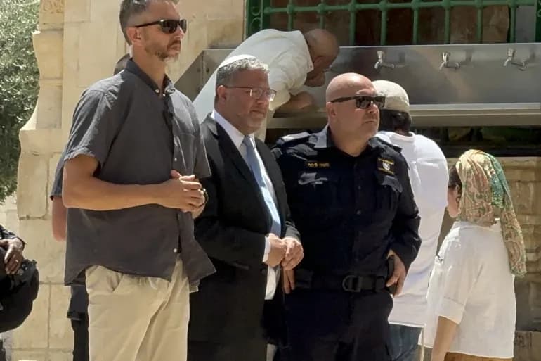 Ben Ghafir prend d'assaut la mosquée Al-Aqsa pour la première fois depuis le début de la guerre contre Gaza