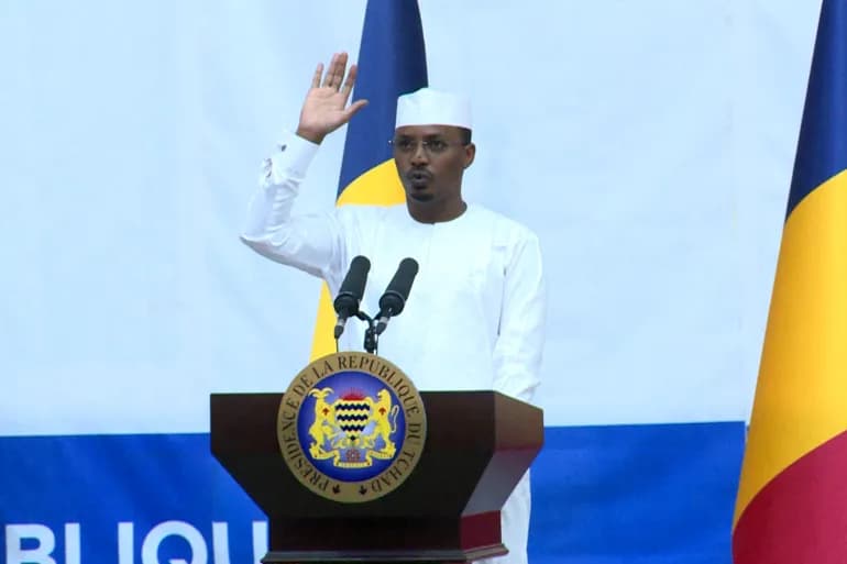 Mohamed Idriss Déby prête serment en tant que président du Tchad