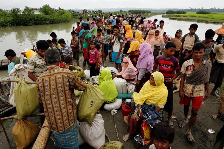 Des organisations non gouvernementales condamnent le déplacement forcé de milliers de Rohingyas au Myanmar