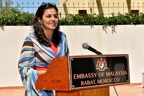 L'ancienne Ambassadrice de Malaisie au Maroc, Astanah Abdelaziz, honorée du Grand Cordon du Wissam Alaouite