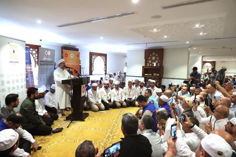 Comment la situation économique en Turquie a-t-elle affecté la performance des citoyens lors du Hajj ?