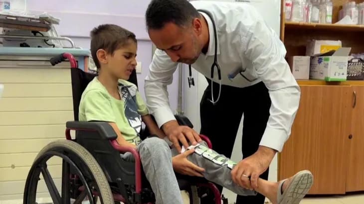 Un enfant palestinien atteint d'un cancer souffre de la fermeture du terminal de Rafah