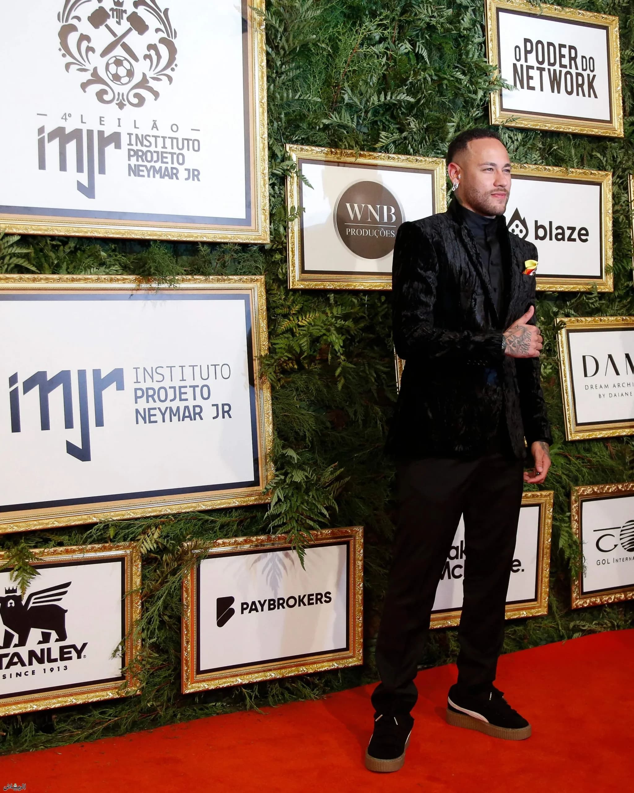 Neymar annonce un développement "douloureux" dans son rétablissement