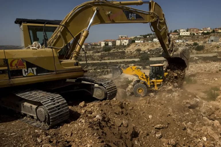 Israël utilise ses équipements lors de violations en Palestine. Un fonds norvégien vend sa participation dans Caterpillar
