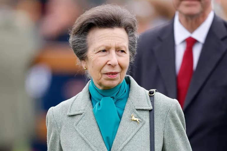 La sœur du roi d'Angleterre a été transportée à l'hôpital après avoir subi une commotion cérébrale