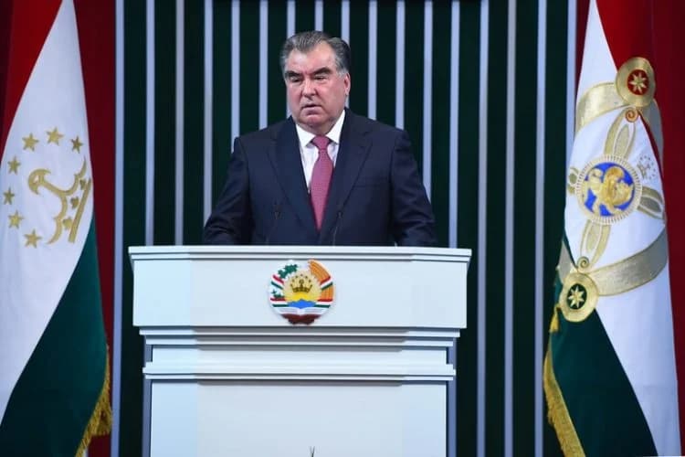 Tadjikistan : Interdiction du Voile et des Célébrations de l'Aïd al-Fitr et de l'Aïd al-Adha