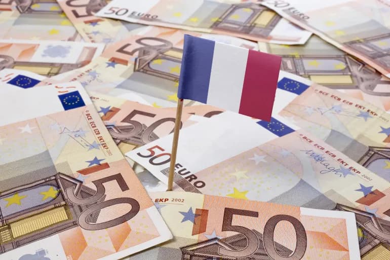 Les élections anticipées affecteront négativement la note de la France