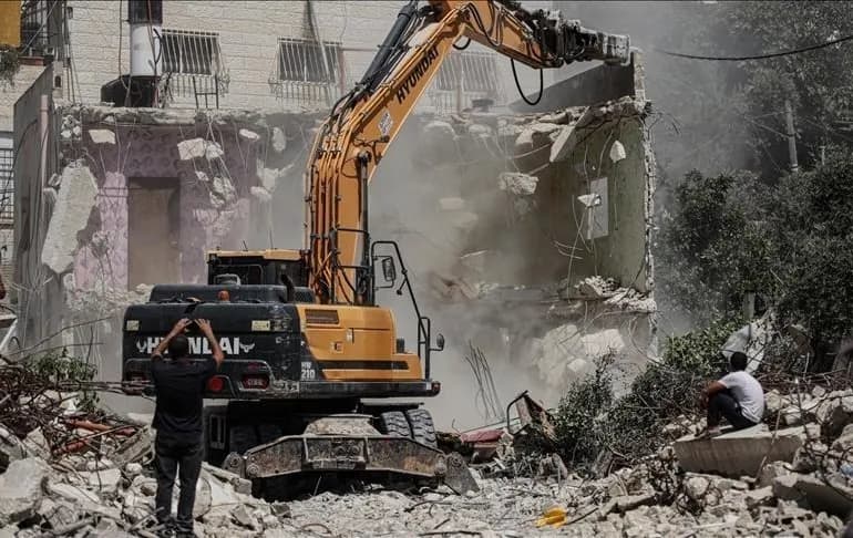 Israël lance une campagne de démolition massive en Cisjordanie sous prétexte de construire sans permis