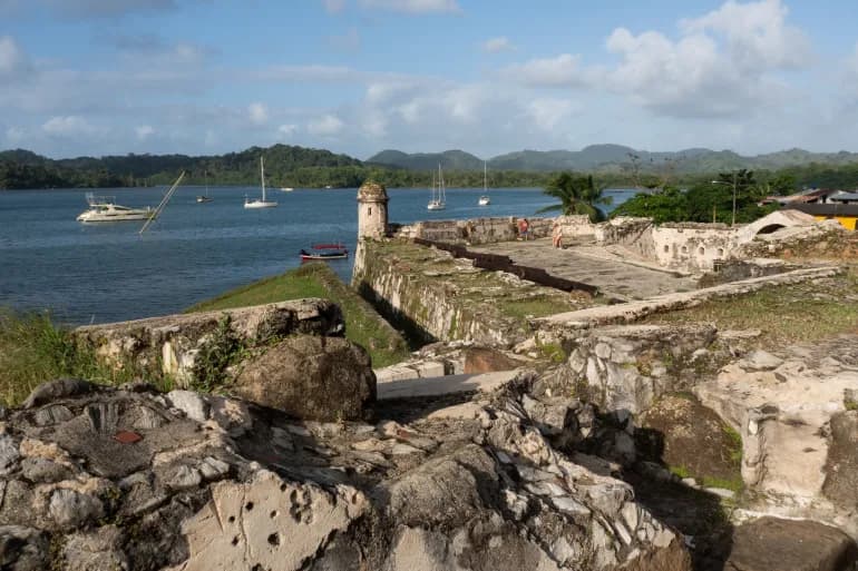 Comment le tourisme contribue-t-il à sauver le peuple Embera au Panama ?