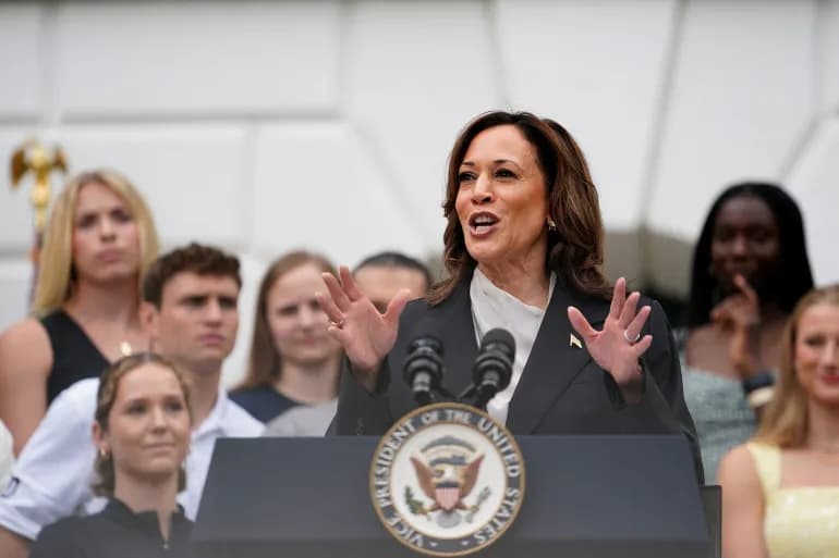 Un large soutien démocrate et des dons affluent pour la campagne de Kamala Harris