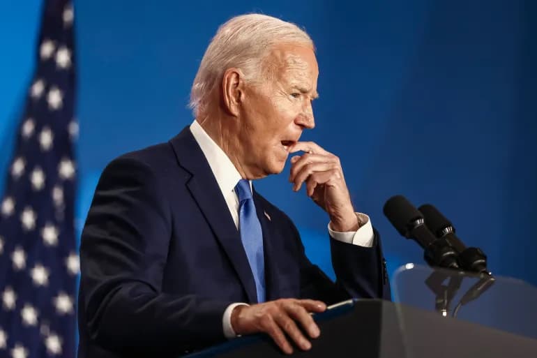 Les défaillances de Biden se poursuivent et les demandes de retrait se multiplient
