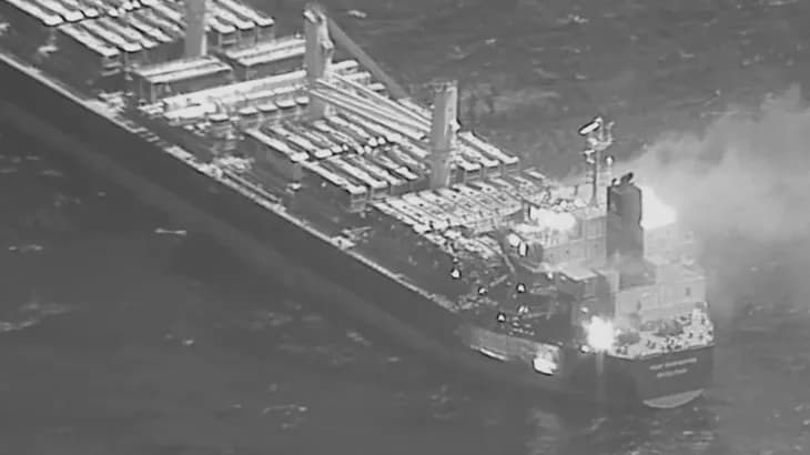 Les Houthis annoncent qu'ils ciblent des navires en mer d'Oman