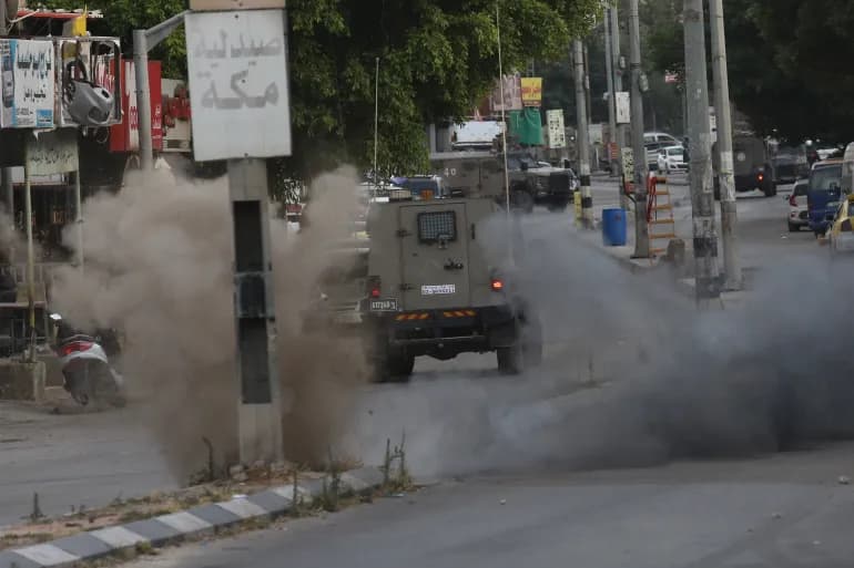 L’occupation prend d’assaut des villes et villages de Cisjordanie et des affrontements avec des combattants de la résistance