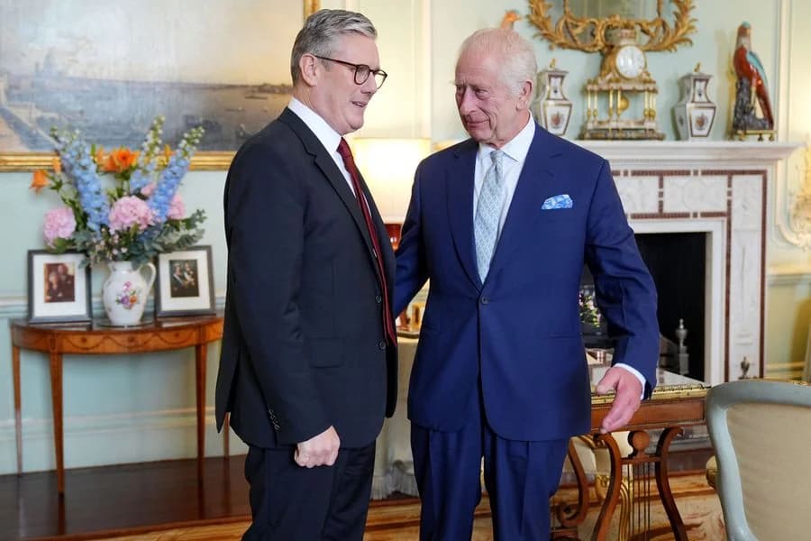 Le roi Charles III nomme Keir Starmer, Premier ministre du Royaume-Uni