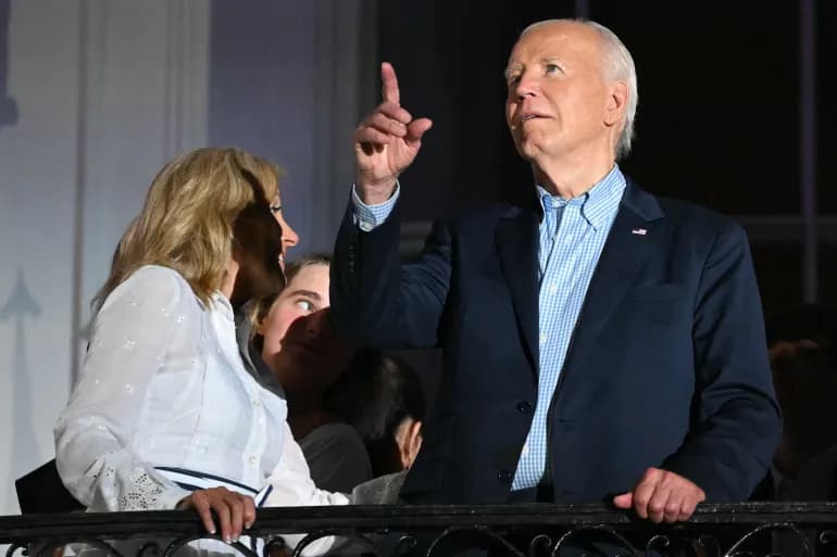 Biden ne montre aucun signe de retrait de la course à la présidentielle, malgré la pression des démocrates