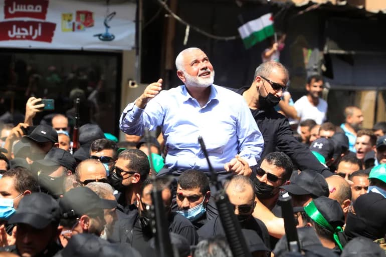 « Le sang des dirigeants alimente la résistance. » Les tweeters pleurent Ismail Haniyeh.