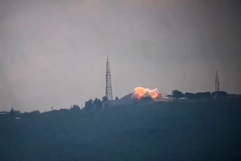 Les incendies à Metula et Al-Qassam bombardent un quartier général de commandement israélien depuis le sud du Liban